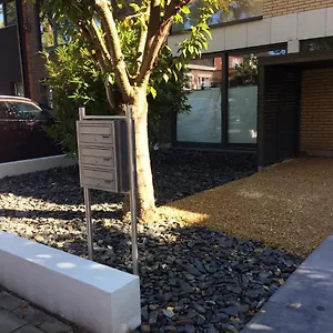 Met Groot Terras Apartment